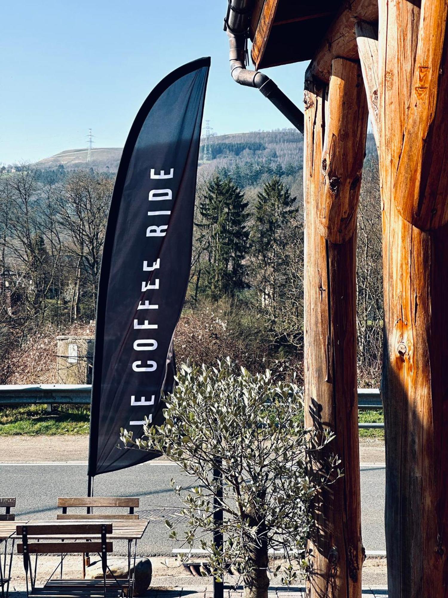 Le Coffee Ride Cycling Cafe Hotel Stavelot Exterior photo